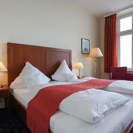 Strandhotel Ostfriesenhof 보르쿰 객실 사진